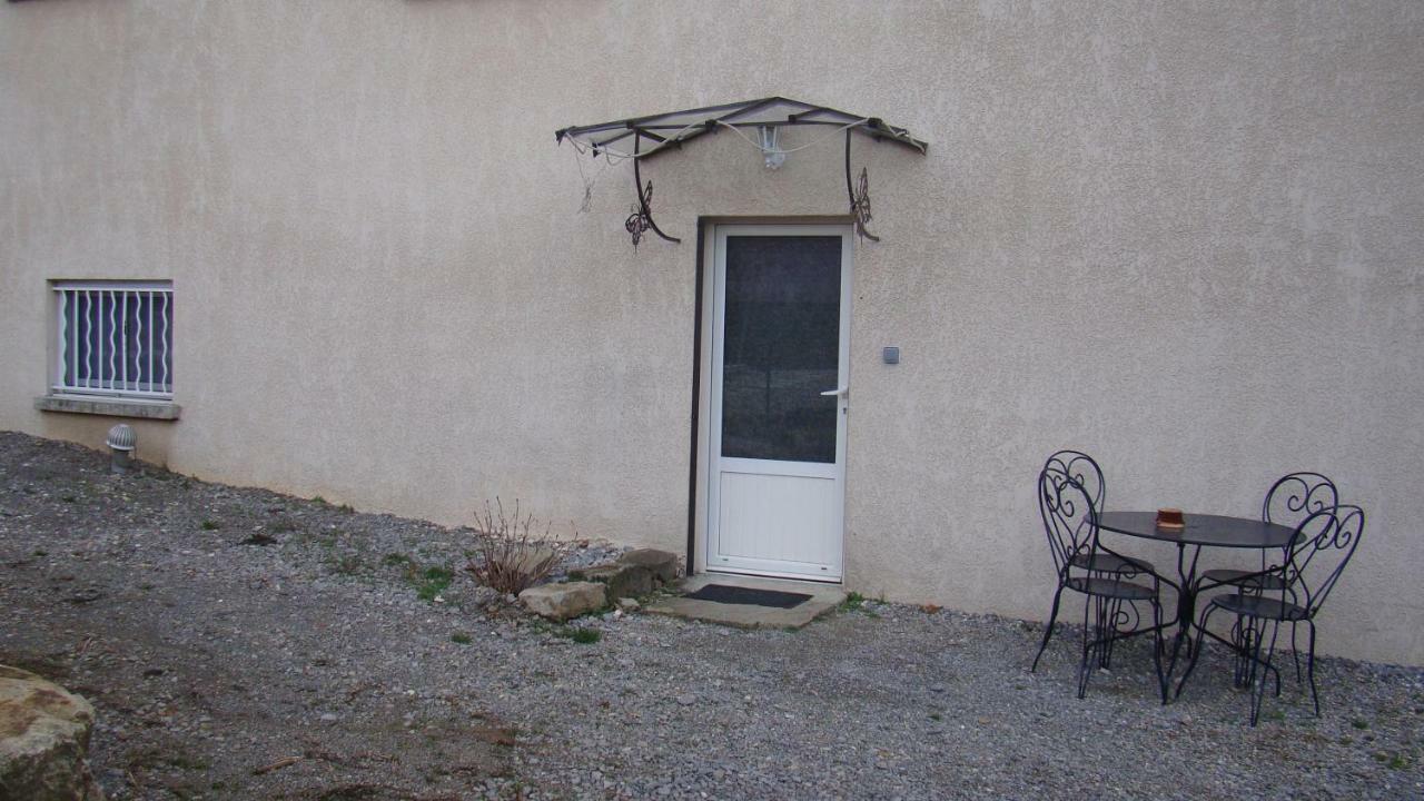Appartement / Gite Les Papillons Lablachere Екстер'єр фото